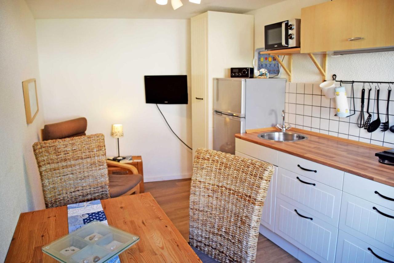 Ferienhaus Zum Hafen In Altefaehr Esterno foto