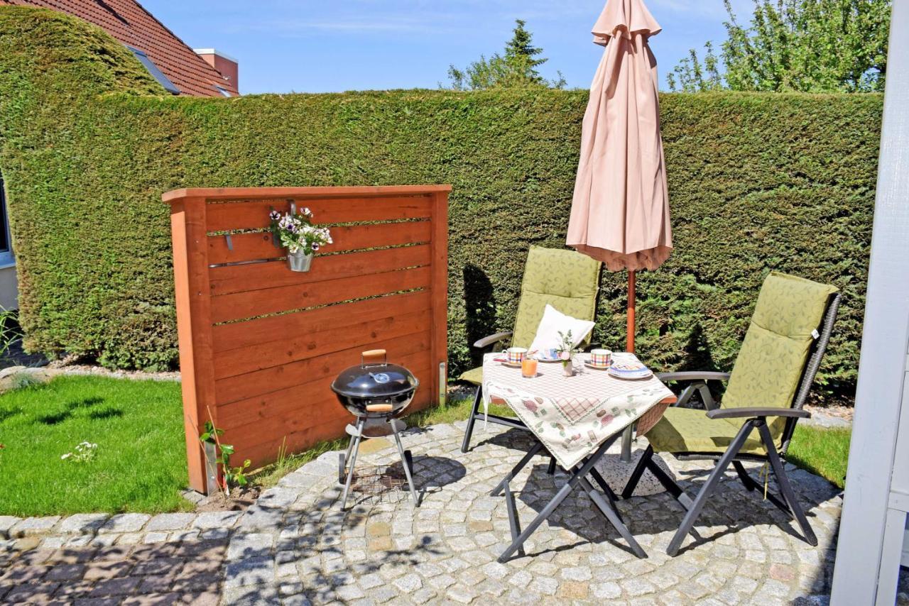 Ferienhaus Zum Hafen In Altefaehr Esterno foto