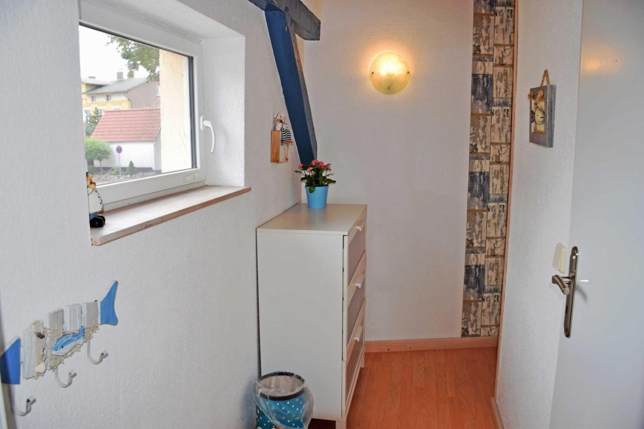 Ferienhaus Zum Hafen In Altefaehr Esterno foto