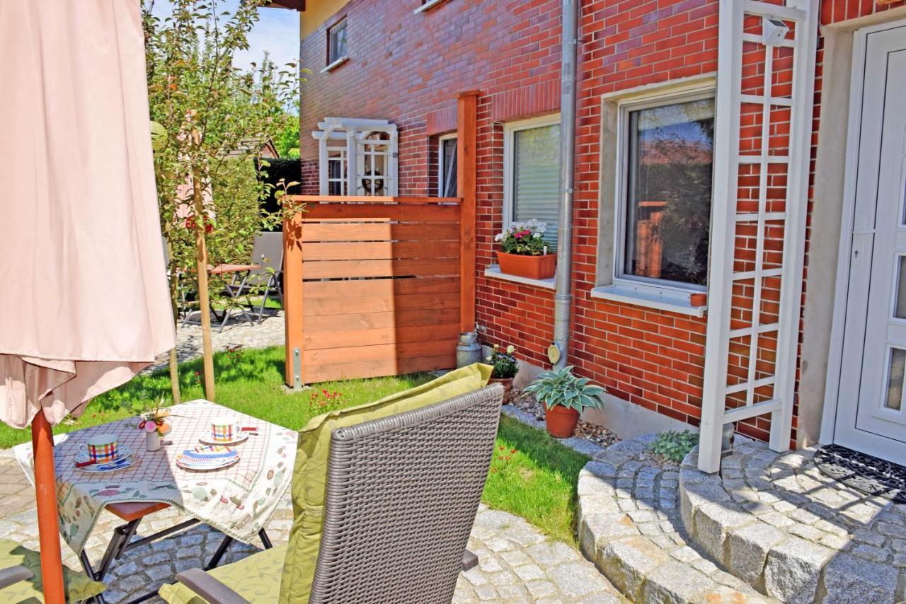 Ferienhaus Zum Hafen In Altefaehr Esterno foto