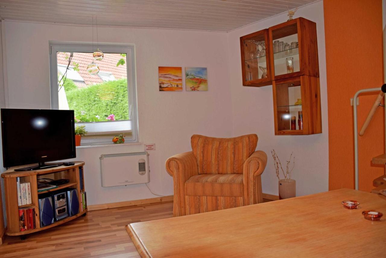 Ferienhaus Zum Hafen In Altefaehr Esterno foto