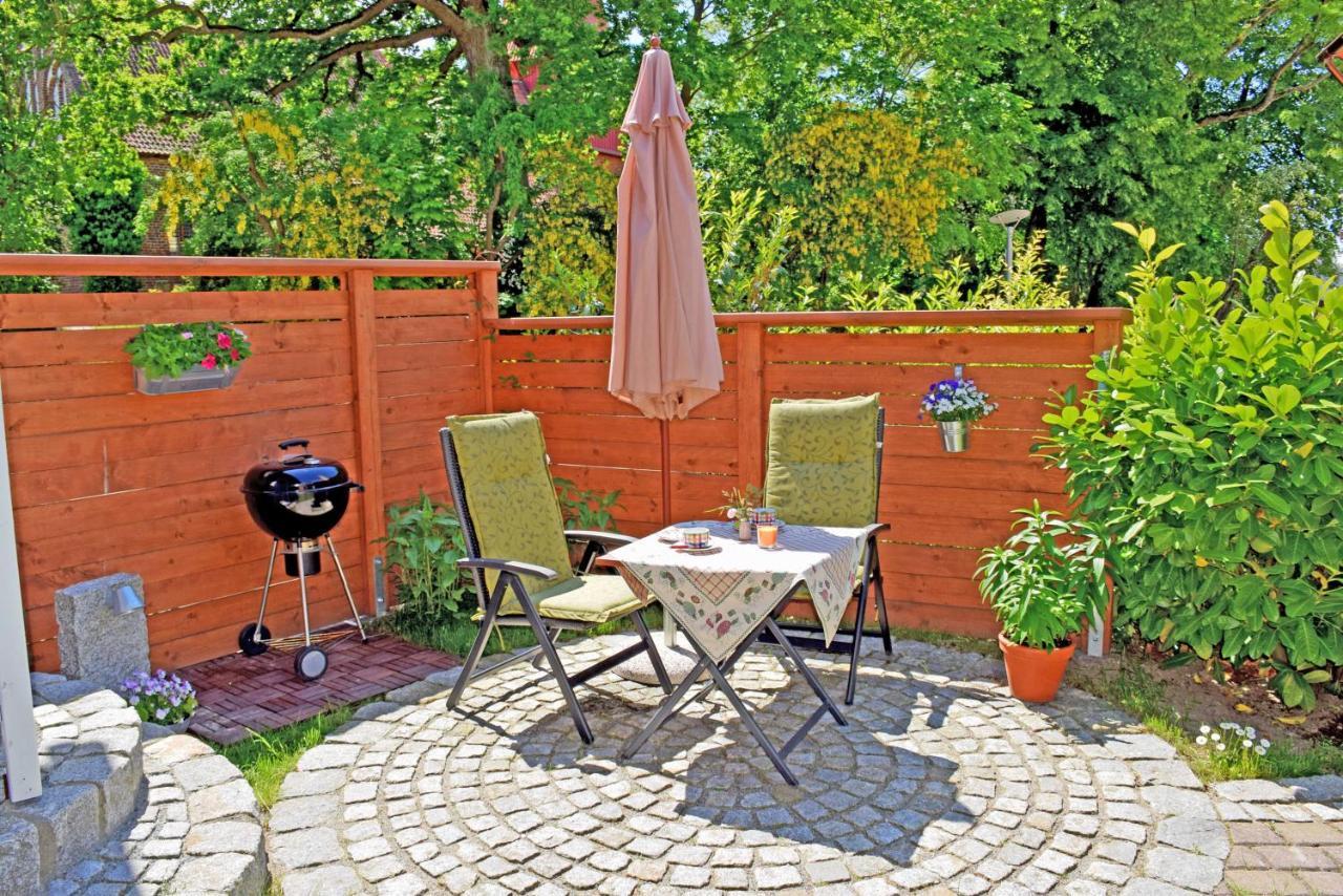 Ferienhaus Zum Hafen In Altefaehr Esterno foto