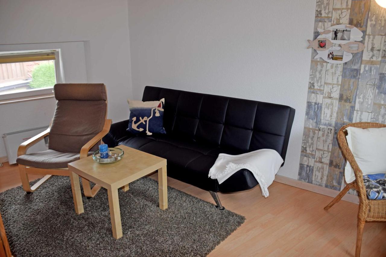 Ferienhaus Zum Hafen In Altefaehr Esterno foto