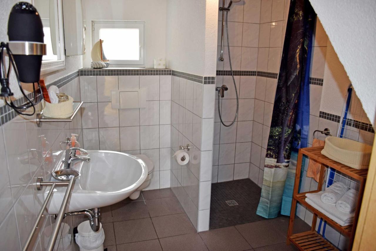 Ferienhaus Zum Hafen In Altefaehr Esterno foto