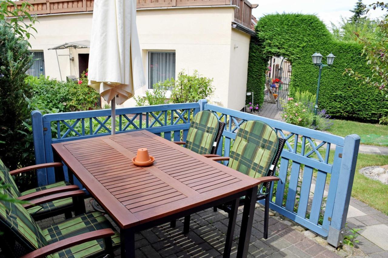 Ferienhaus Zum Hafen In Altefaehr Esterno foto